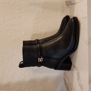 MICHAEL KORS BOOTS